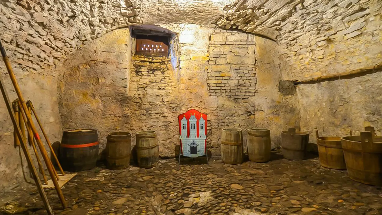 Old Town, Medieval Underground & Dungeon Tour